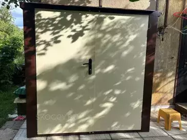 Террасный шкаф для хранения вещей в двойной расцветке в дер. Денисово, г.о. Клин, МО